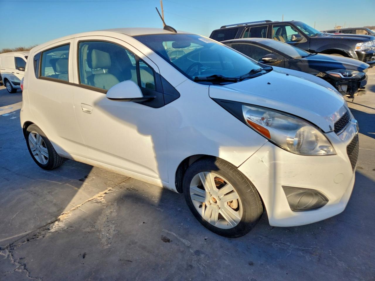 2015 CHEVROLET SPARK 1LT photo 4