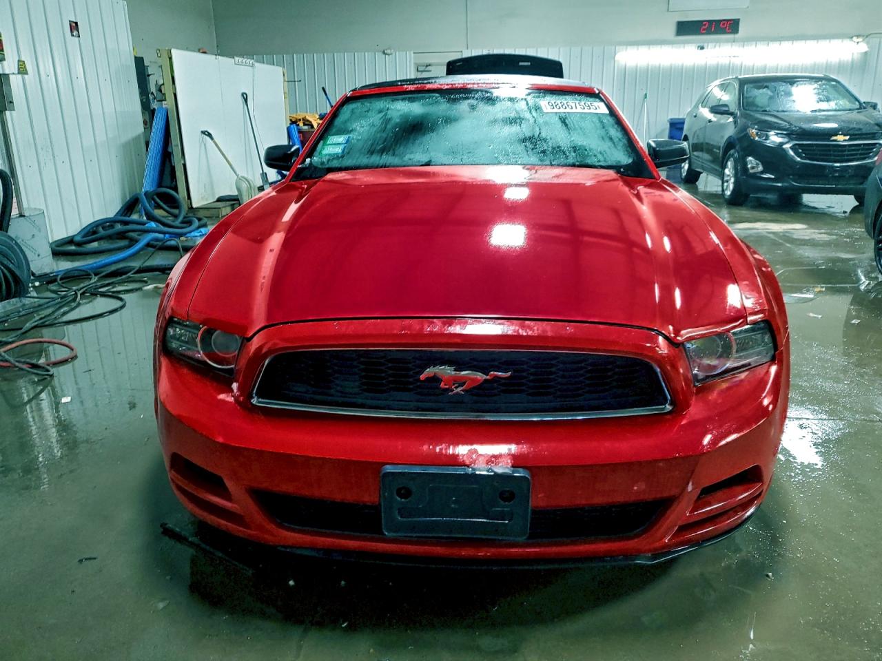 2013 FORD MUSTANG photo 5