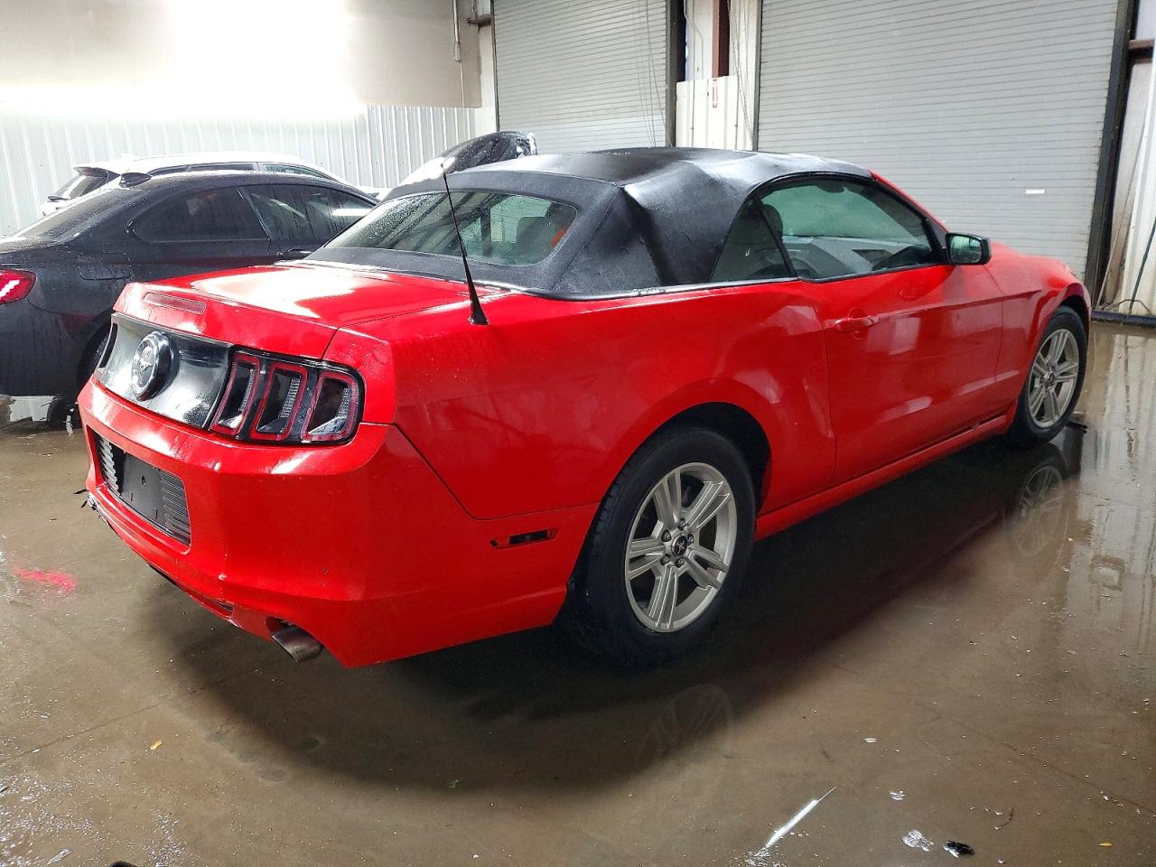 2013 FORD MUSTANG photo 3