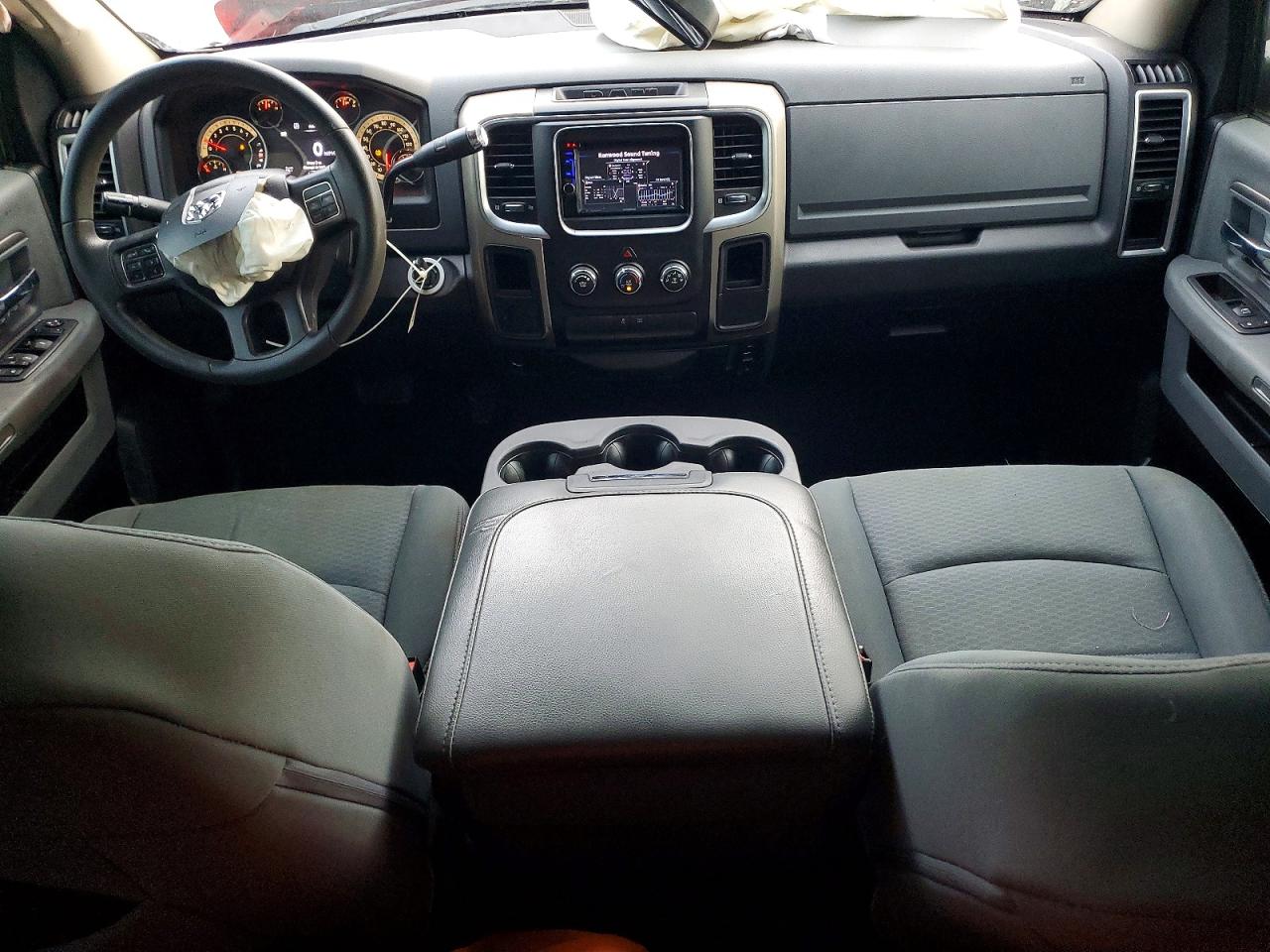 2013 RAM 1500 SLT photo 15