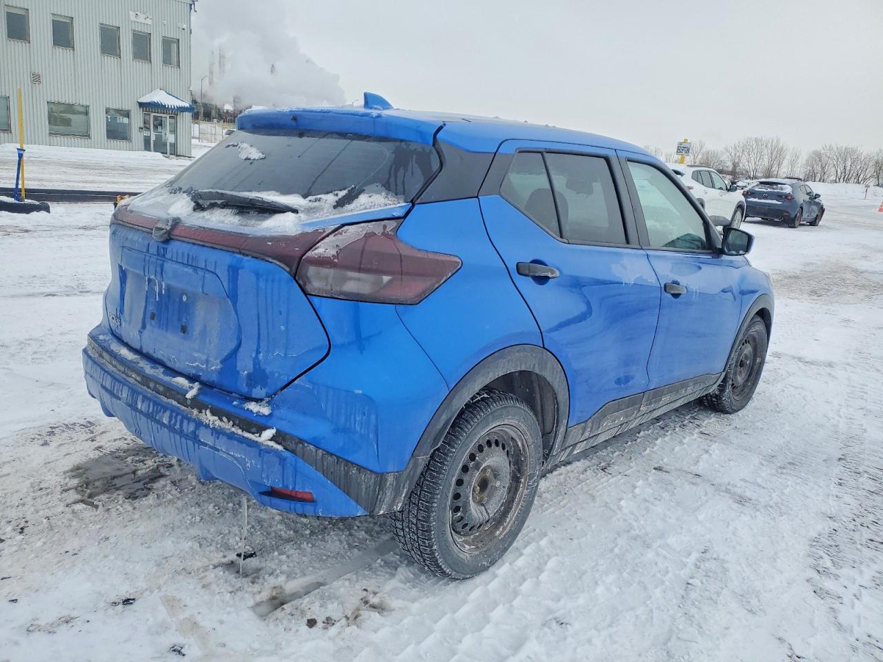 2023 NISSAN KICKS S photo 3