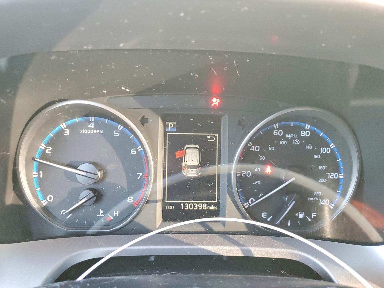 2018 TOYOTA RAV4 LE photo 17