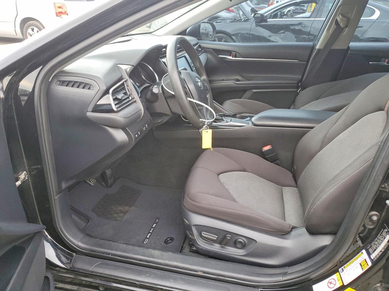 2019 TOYOTA CAMRY L photo 7