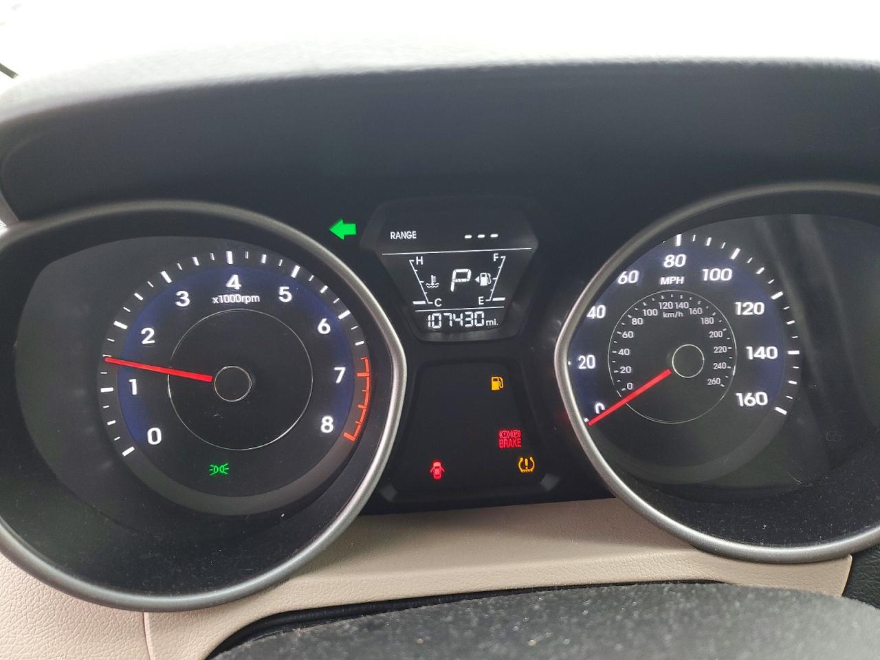 2016 HYUNDAI ELANTRA SE photo 9