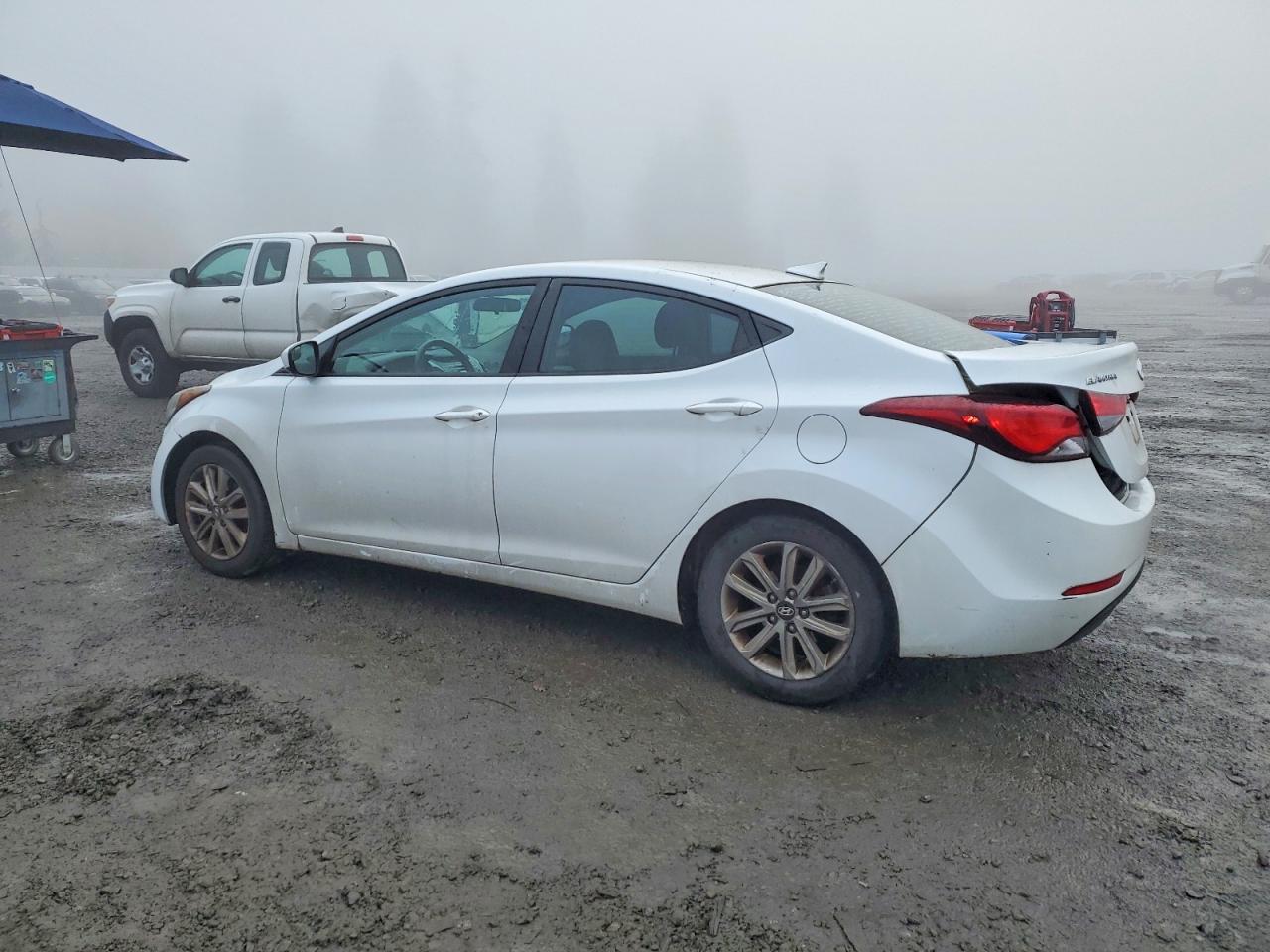 2016 HYUNDAI ELANTRA SE photo 2