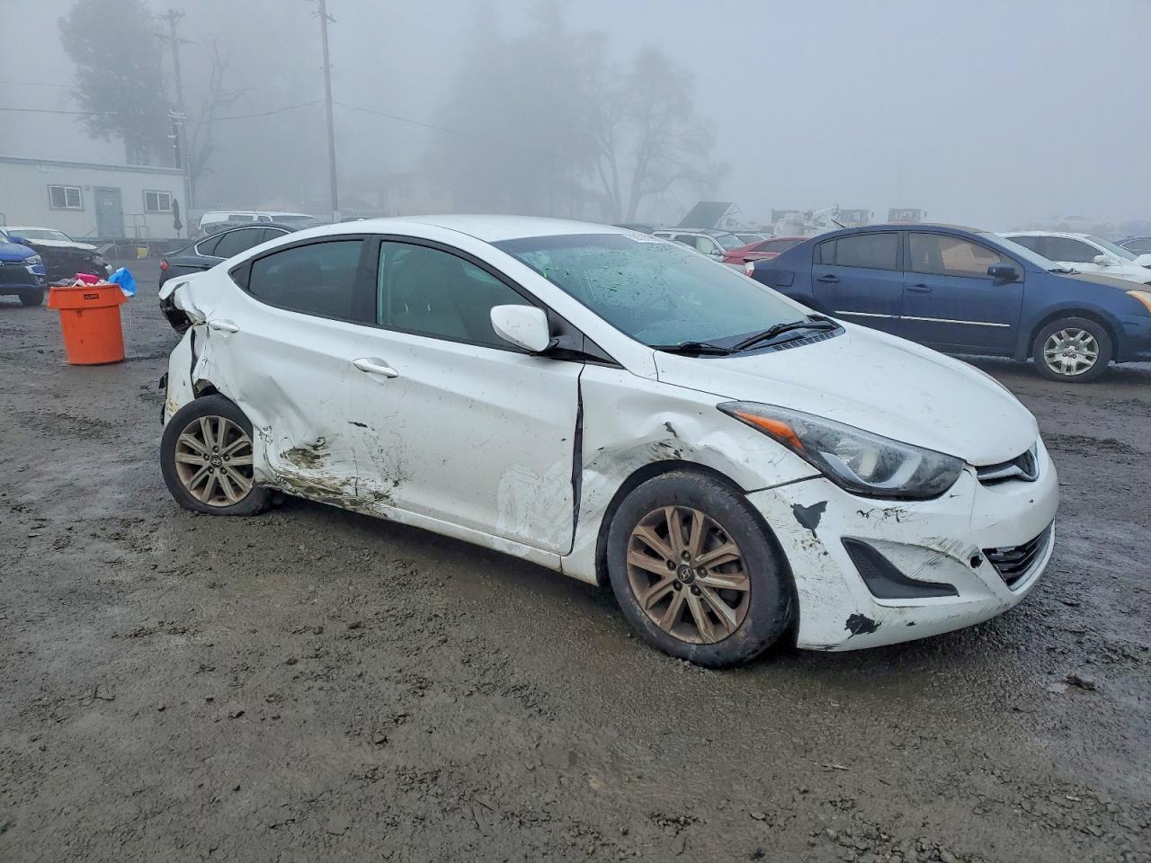 2016 HYUNDAI ELANTRA SE photo 4