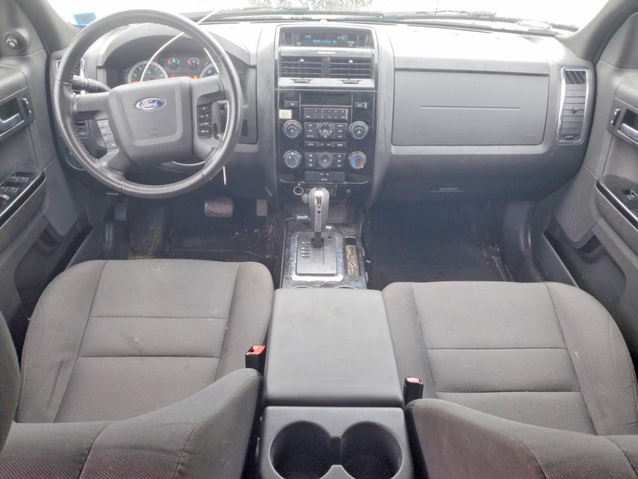 2010 FORD ESCAPE XLT photo 29