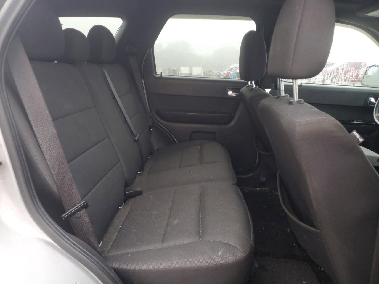 2010 FORD ESCAPE XLT photo 41
