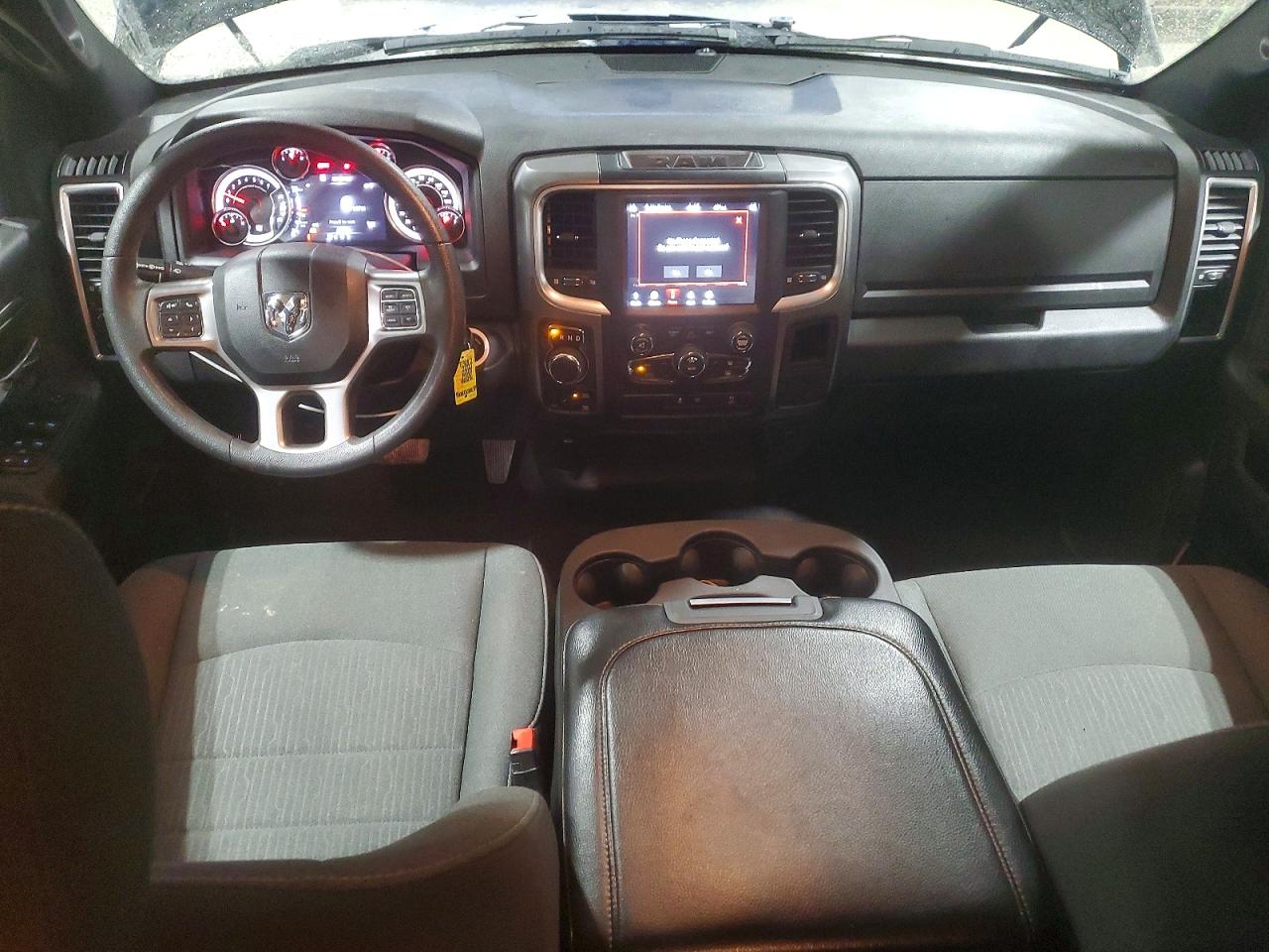 2021 RAM 1500 CLASSIC SLT photo 22