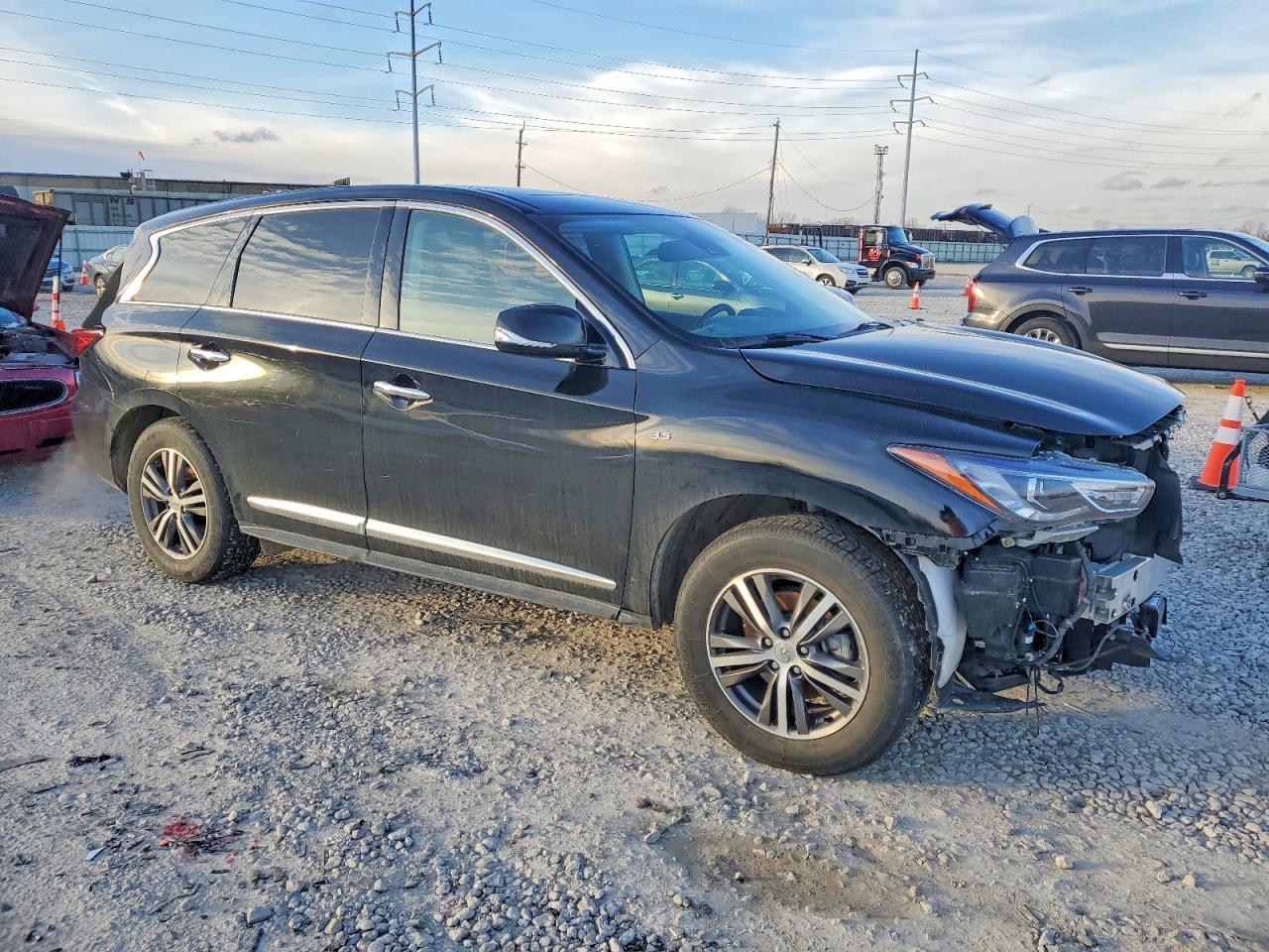 2020 INFINITI QX60 LUXE photo 4