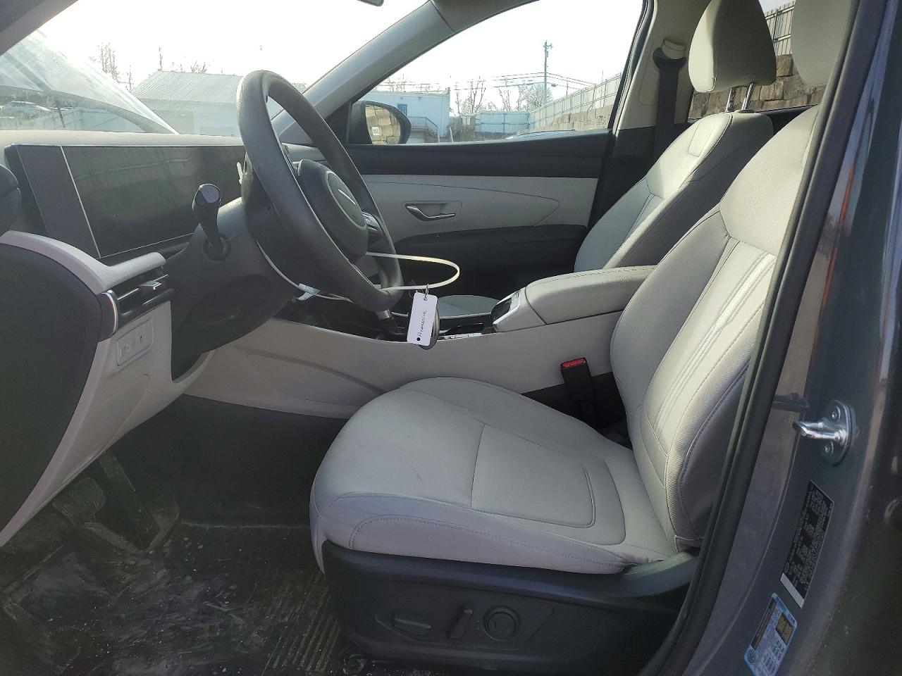 2025 HYUNDAI TUCSON SEL photo 13