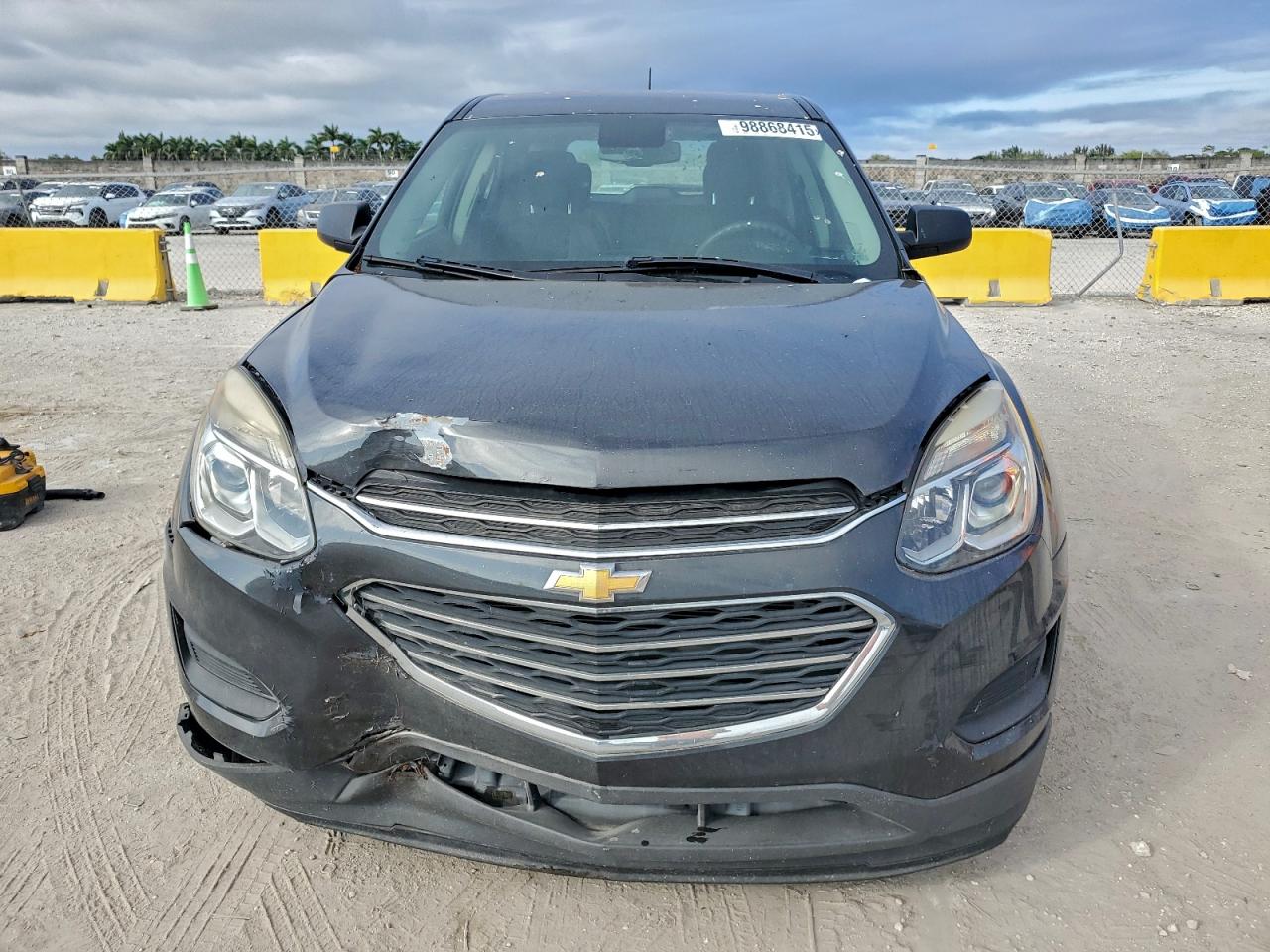 2017 CHEVROLET EQUINOX LS photo 5