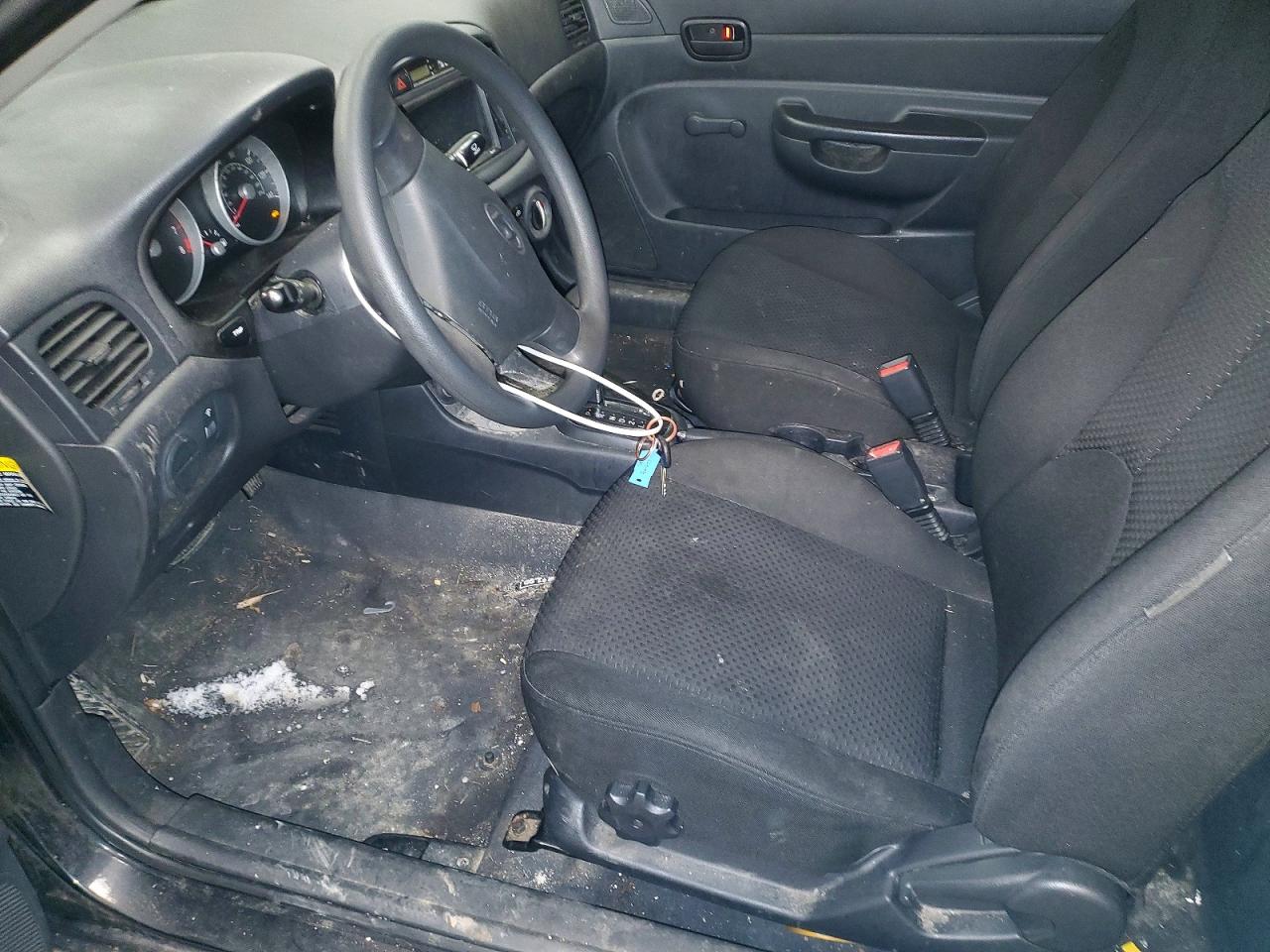 2009 HYUNDAI ACCENT GS photo 19