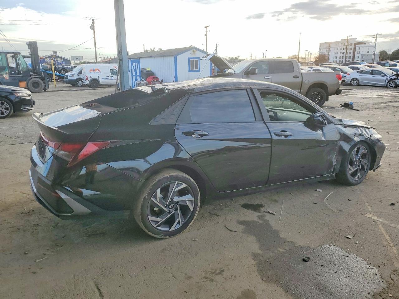 2025 HYUNDAI ELANTRA SEL SPORT photo 5