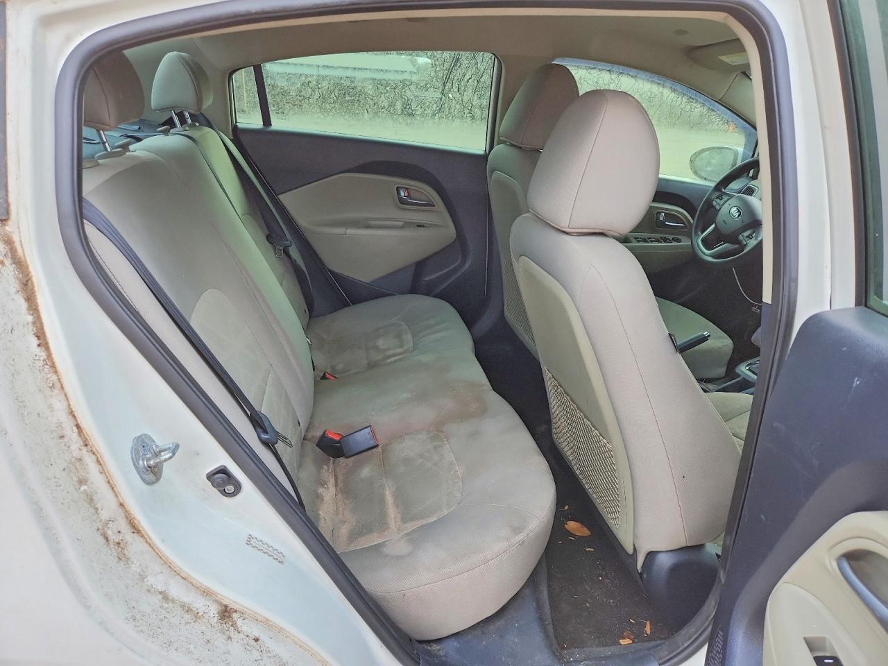 2016 KIA RIO LX photo 10