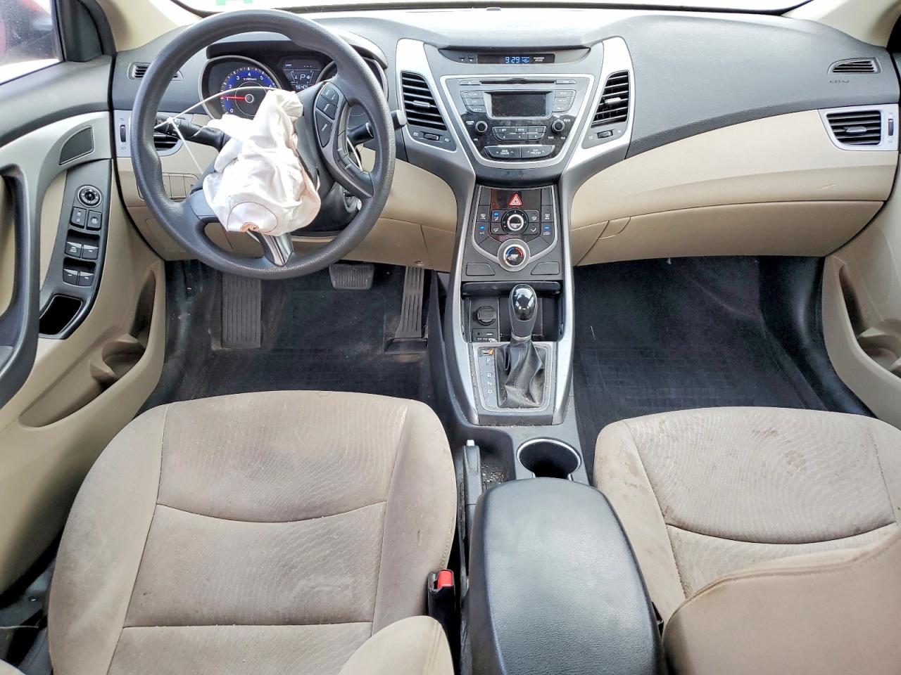 2016 HYUNDAI ELANTRA SE photo 8