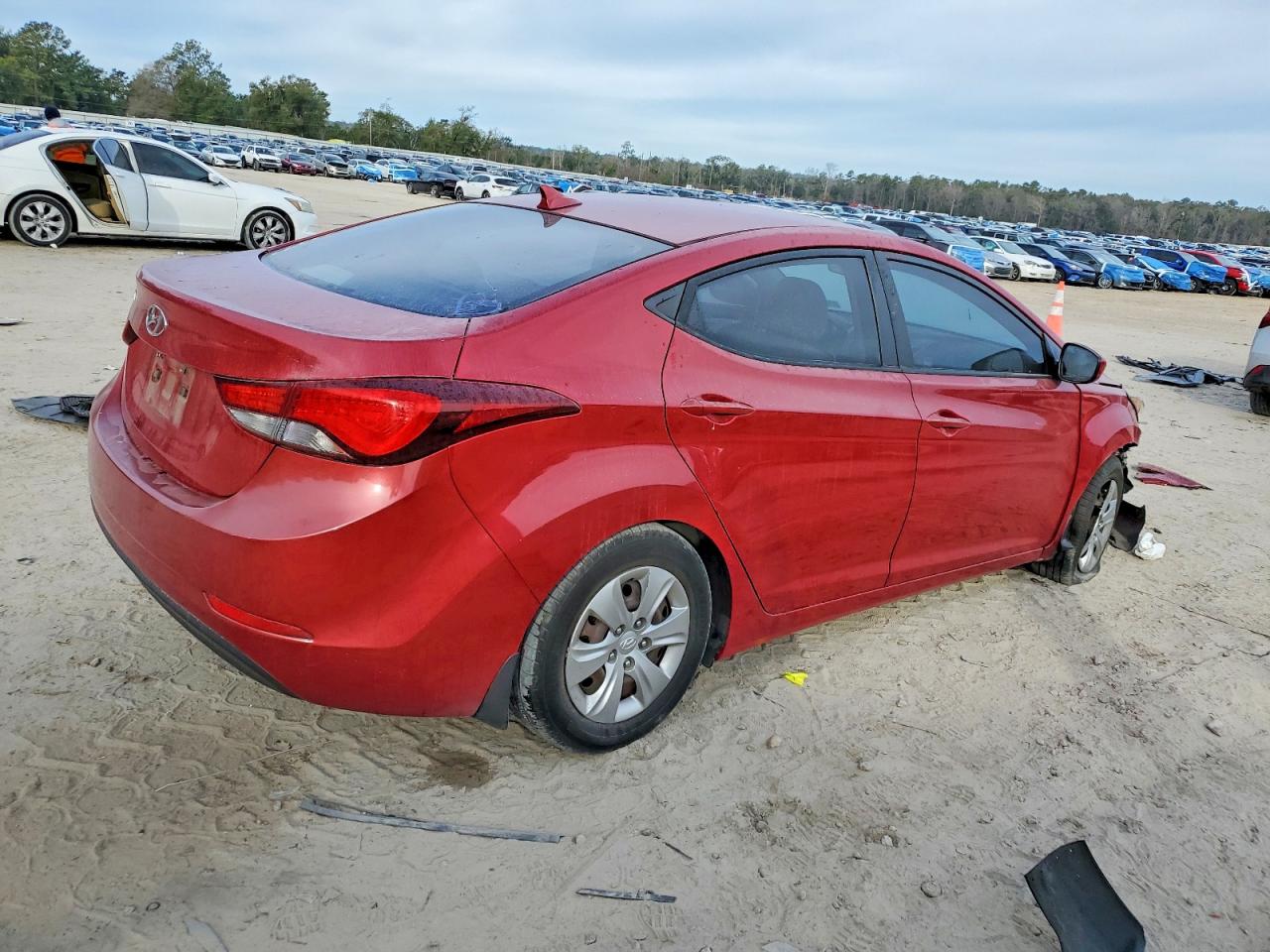 2016 HYUNDAI ELANTRA SE photo 3