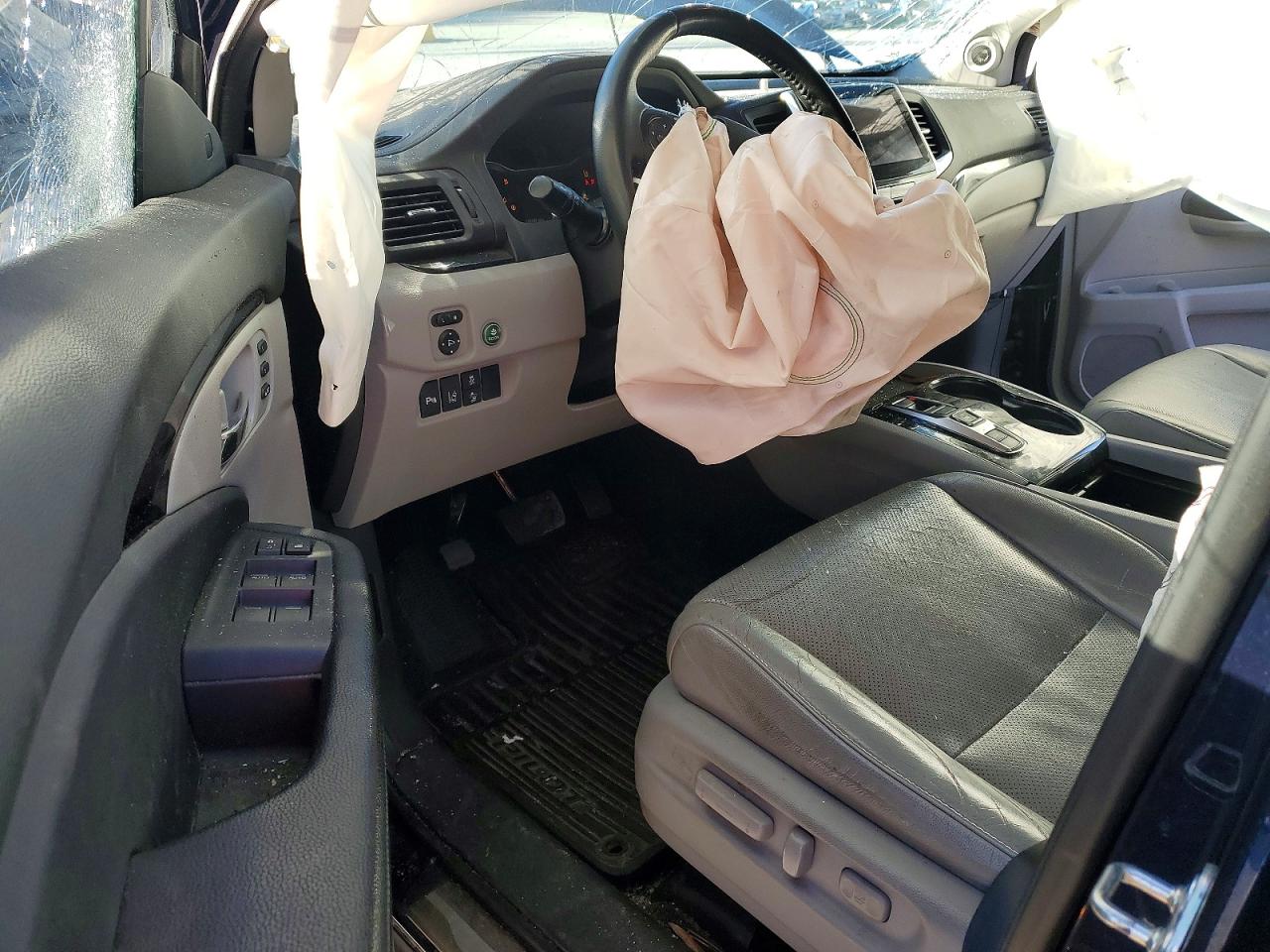 2016 HONDA PILOT ELITE photo 8