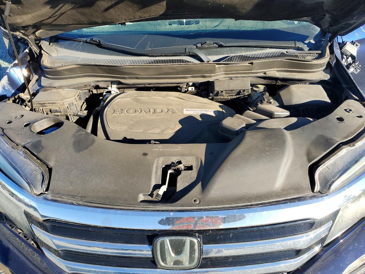 2016 HONDA PILOT ELITE photo 11