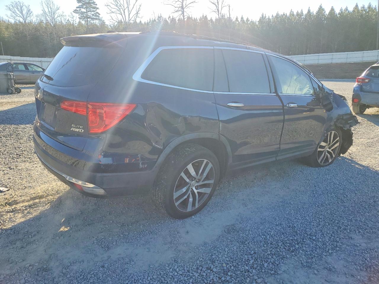 2016 HONDA PILOT ELITE photo 3
