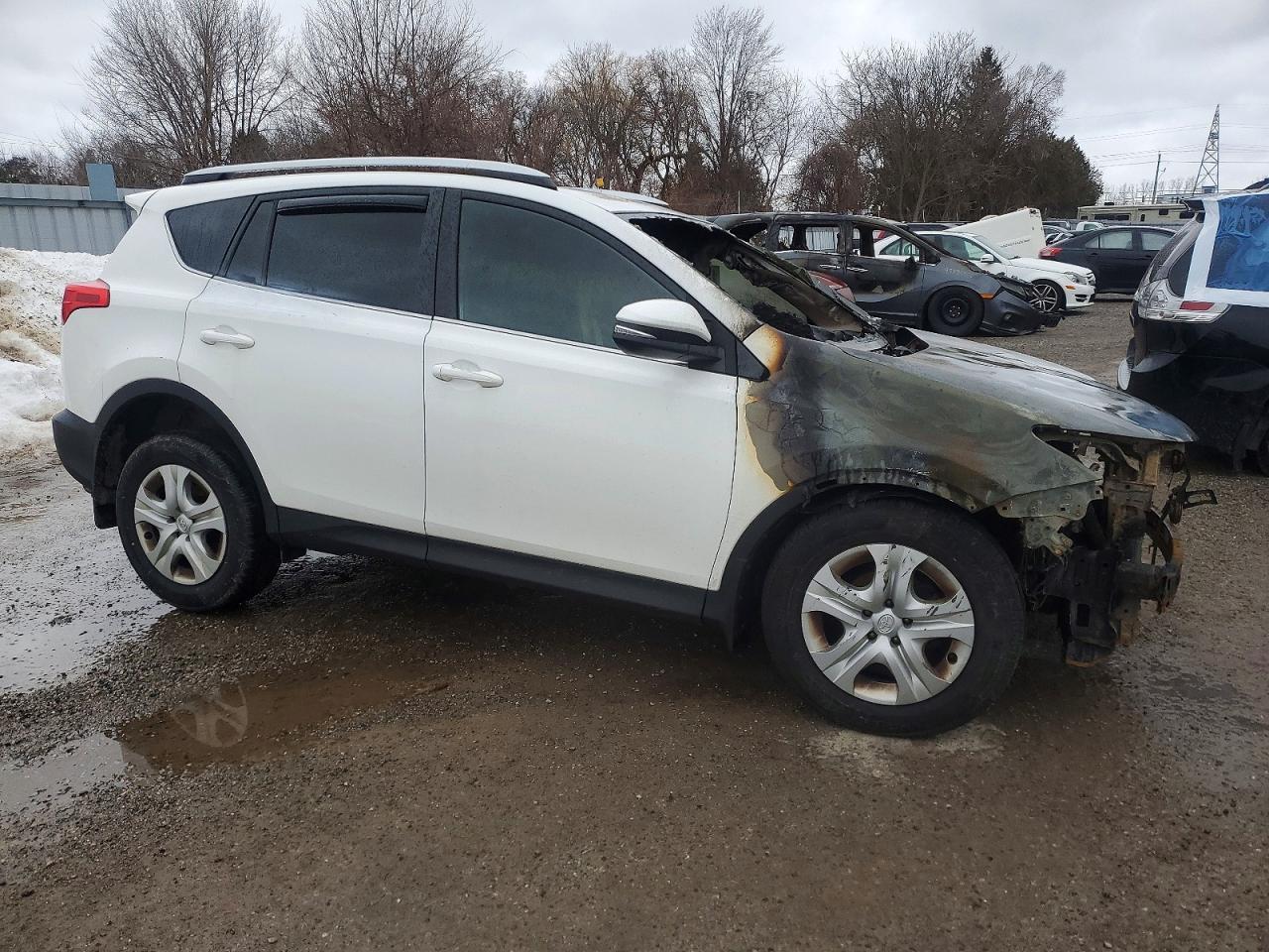 2014 TOYOTA RAV4 LE photo 4