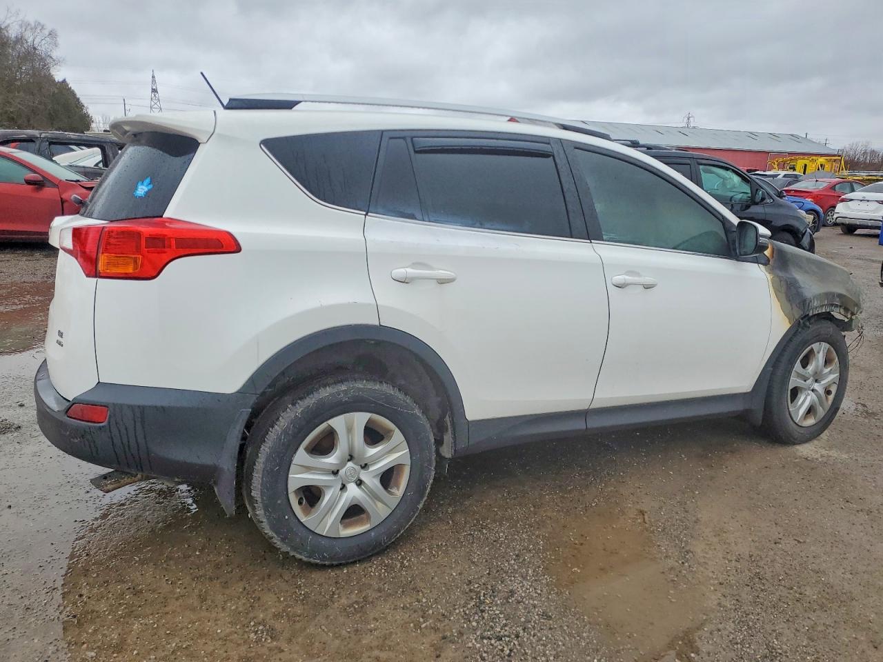 2014 TOYOTA RAV4 LE photo 3