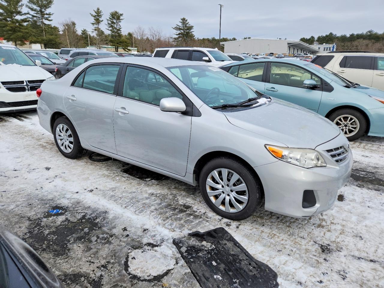 2013 TOYOTA COROLLA BASE photo 4