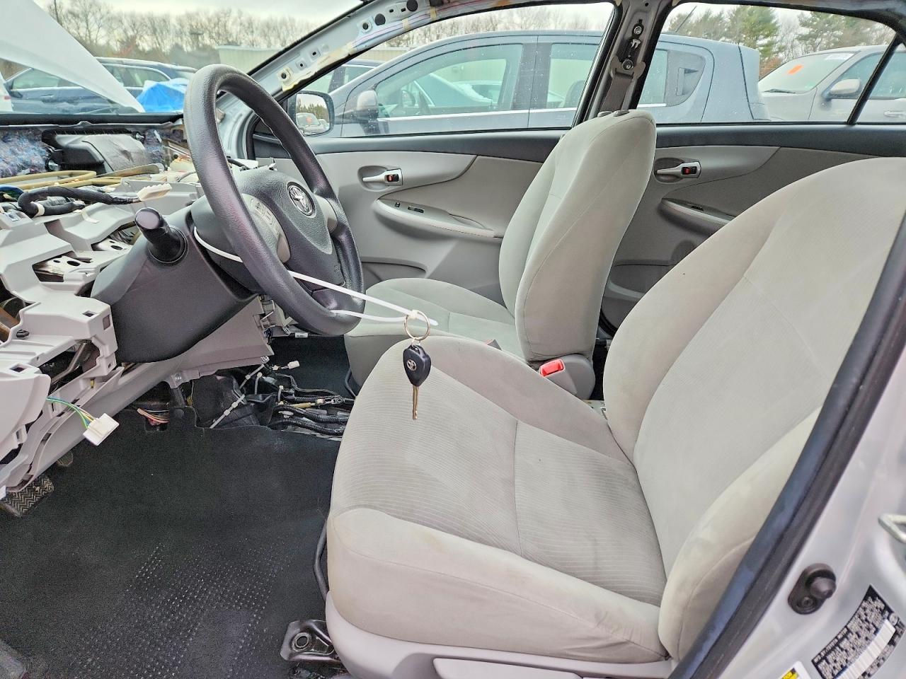 2013 TOYOTA COROLLA BASE photo 7