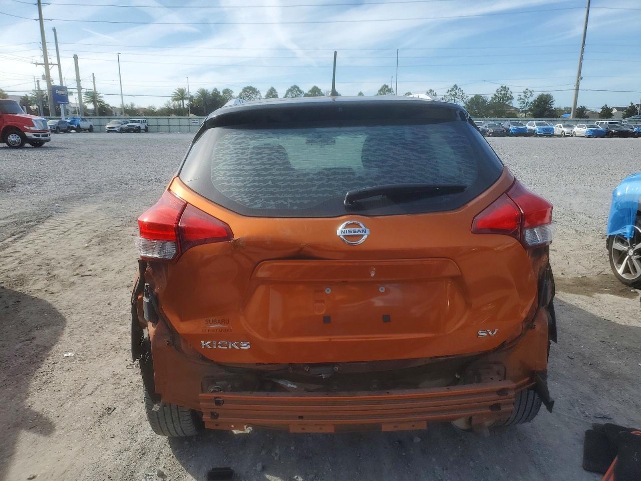 2019 NISSAN KICKS S photo 6