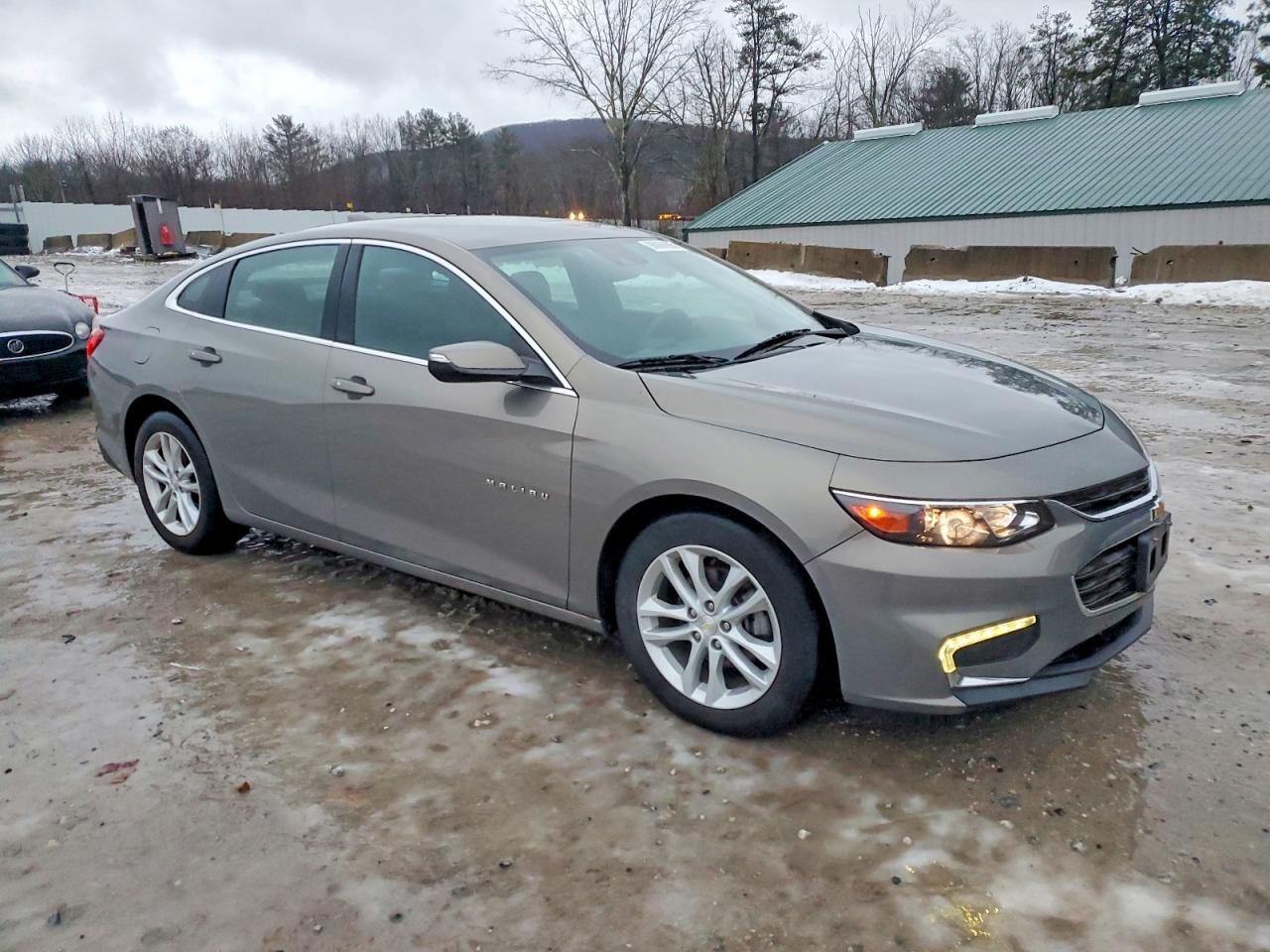 2017 CHEVROLET MALIBU HYBRID photo 7