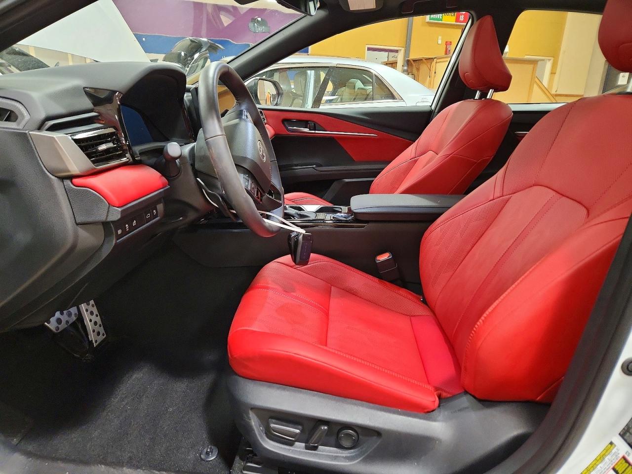 2025 TOYOTA CAMRY XSE photo 7