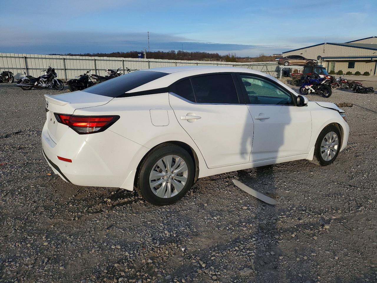 2022 NISSAN SENTRA S photo 5
