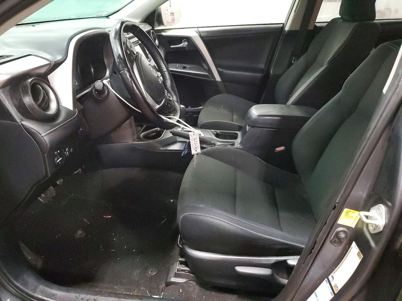 2017 TOYOTA RAV4 XLE photo 13