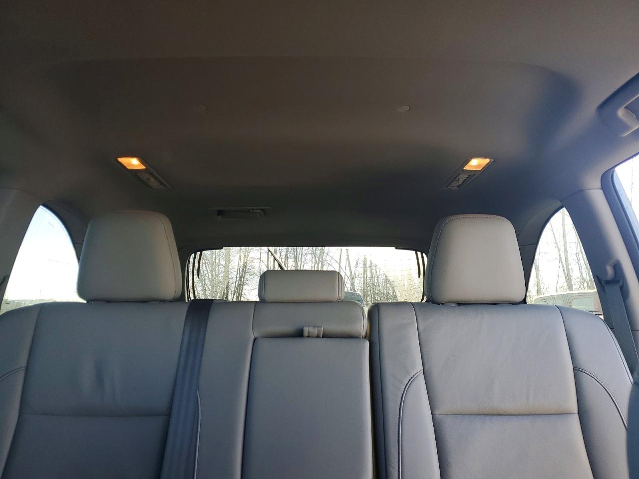 2014 TOYOTA HIGHLANDER XLE photo 19