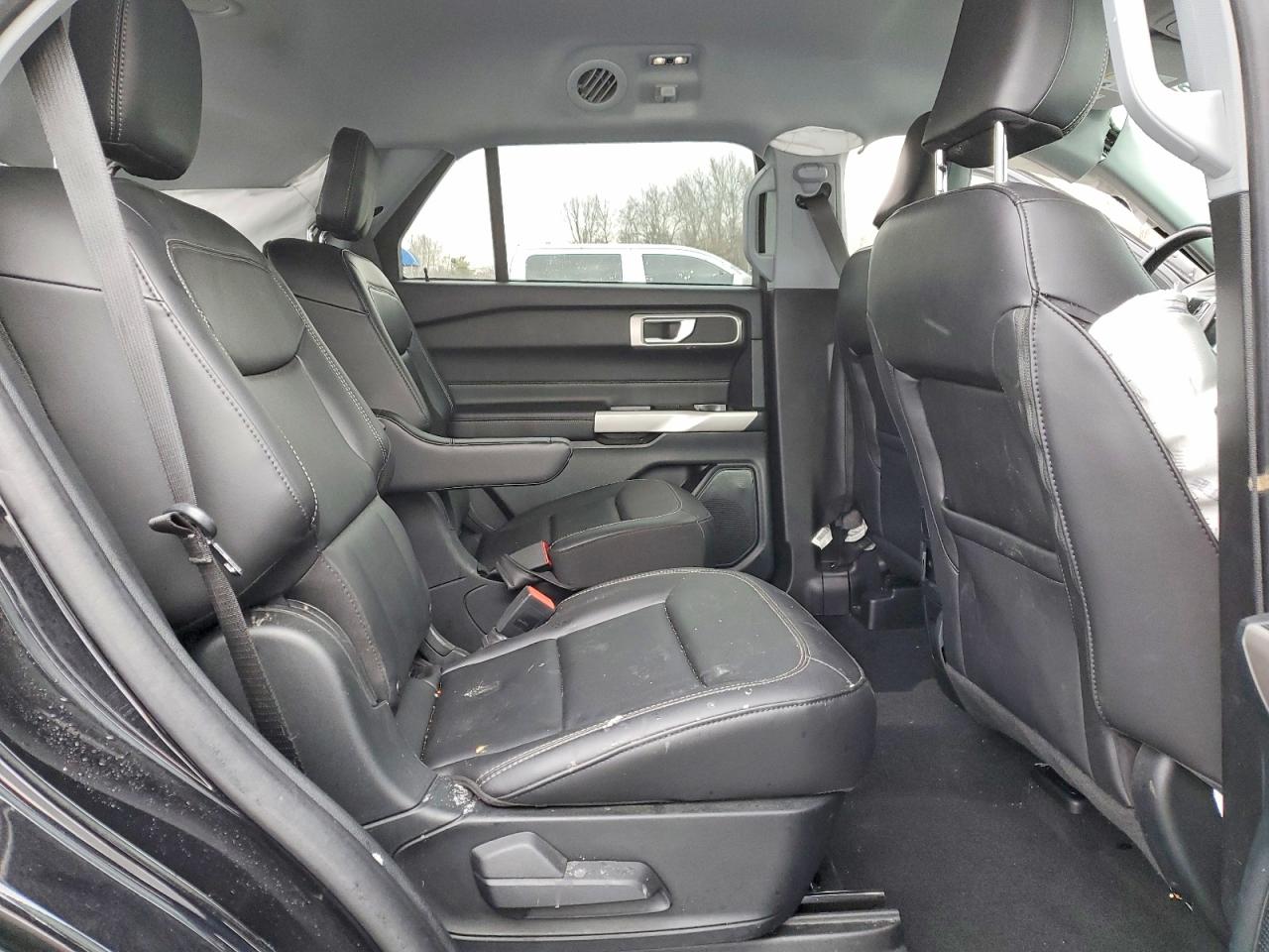 2023 FORD EXPLORER XLT photo 11