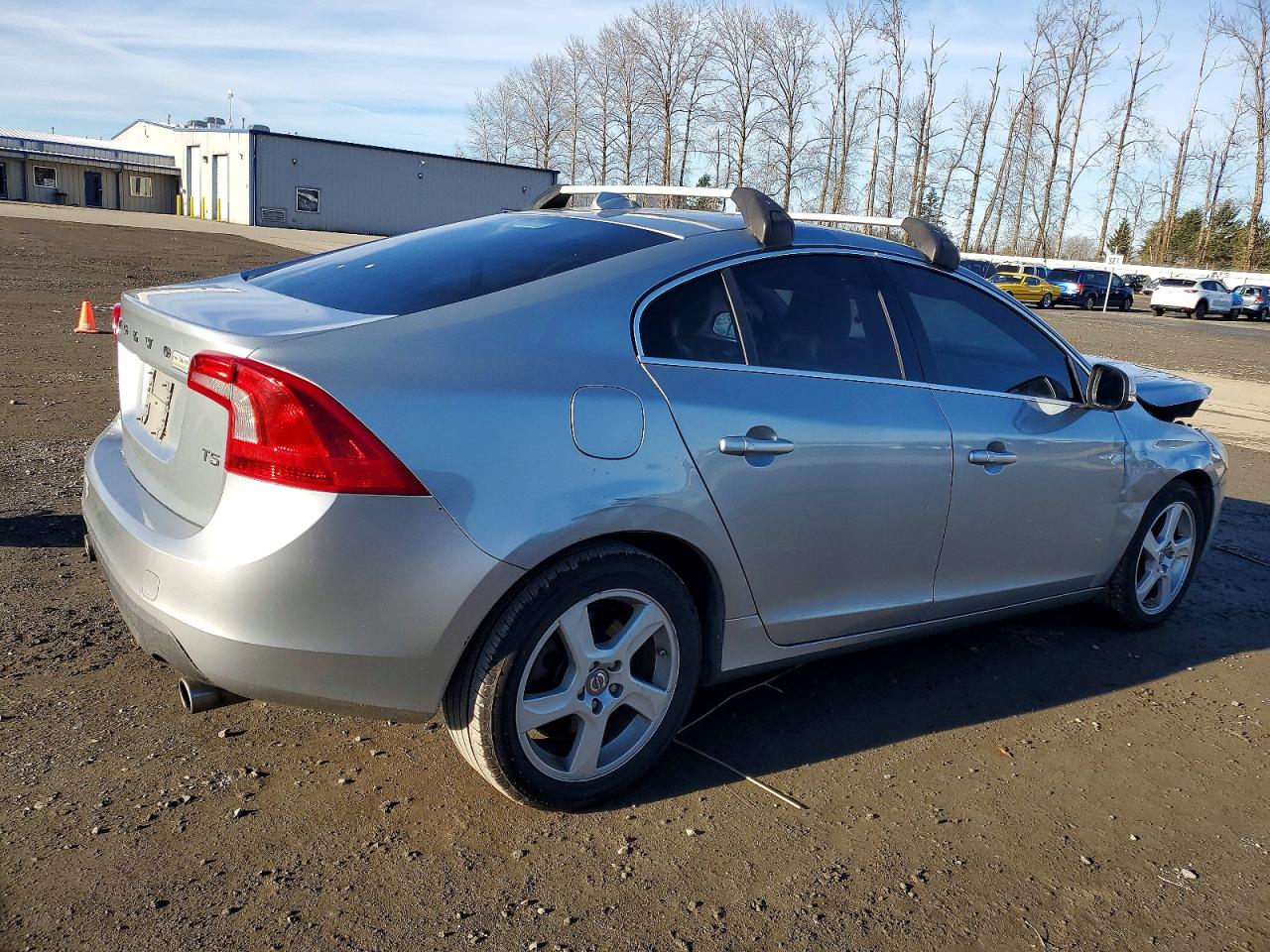 2013 VOLVO S60 T5 photo 3