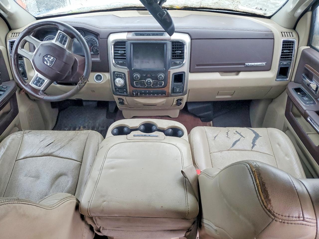 2014 RAM 1500 LARAMIE photo 22