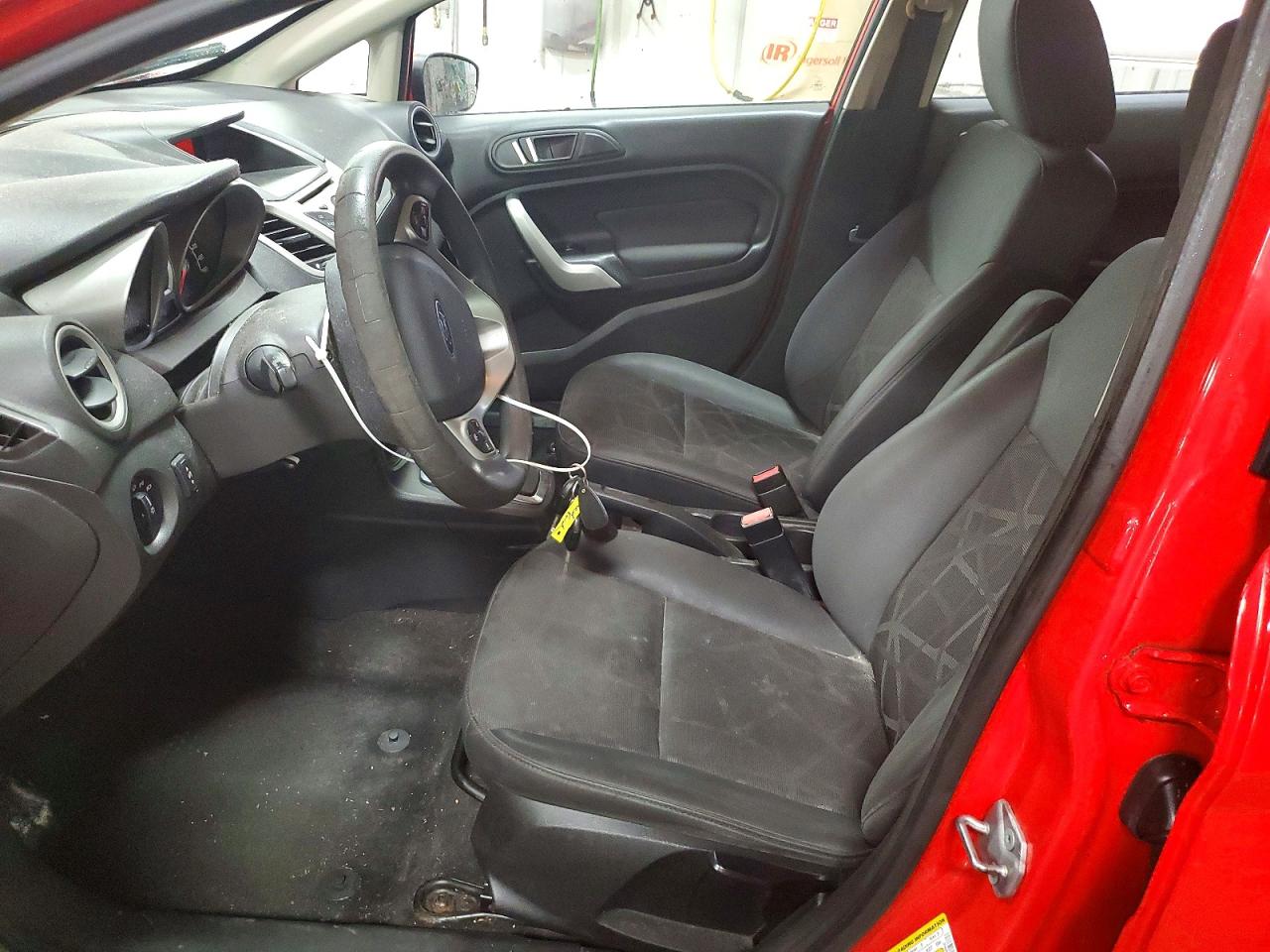 2012 FORD FIESTA SE photo 7