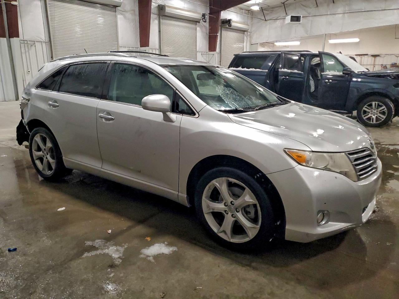 2009 TOYOTA VENZA photo 4