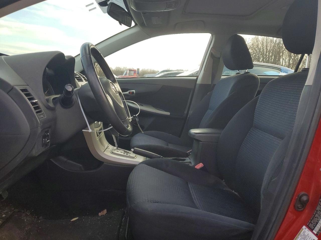 2009 TOYOTA COROLLA XRS photo 7