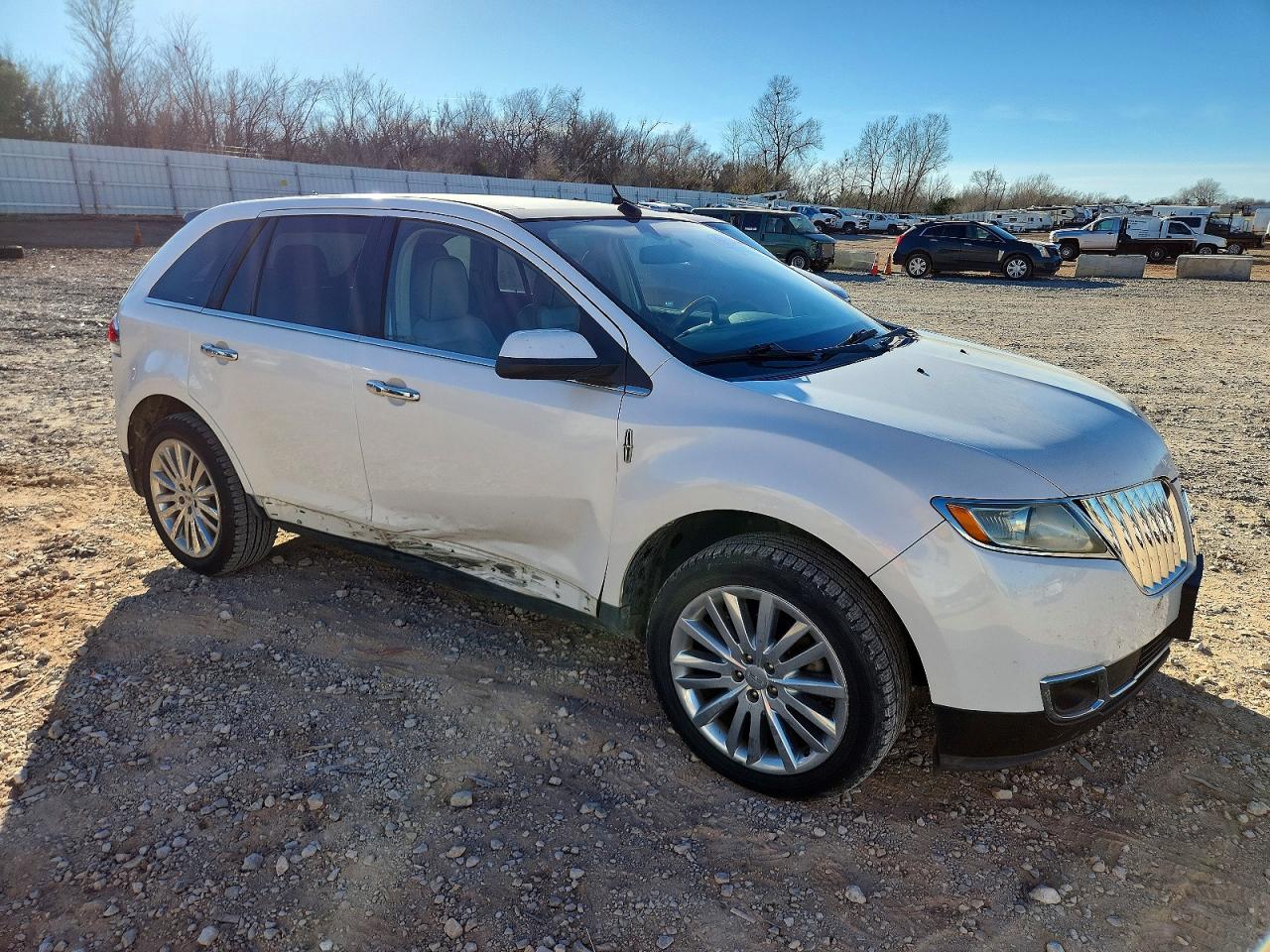 2011 LINCOLN MKX photo 4