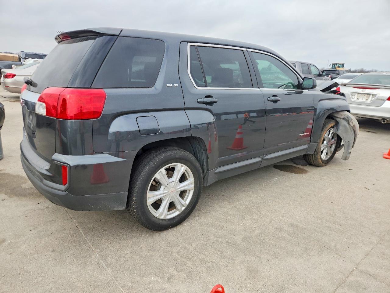 2017 GMC TERRAIN SLE photo 7