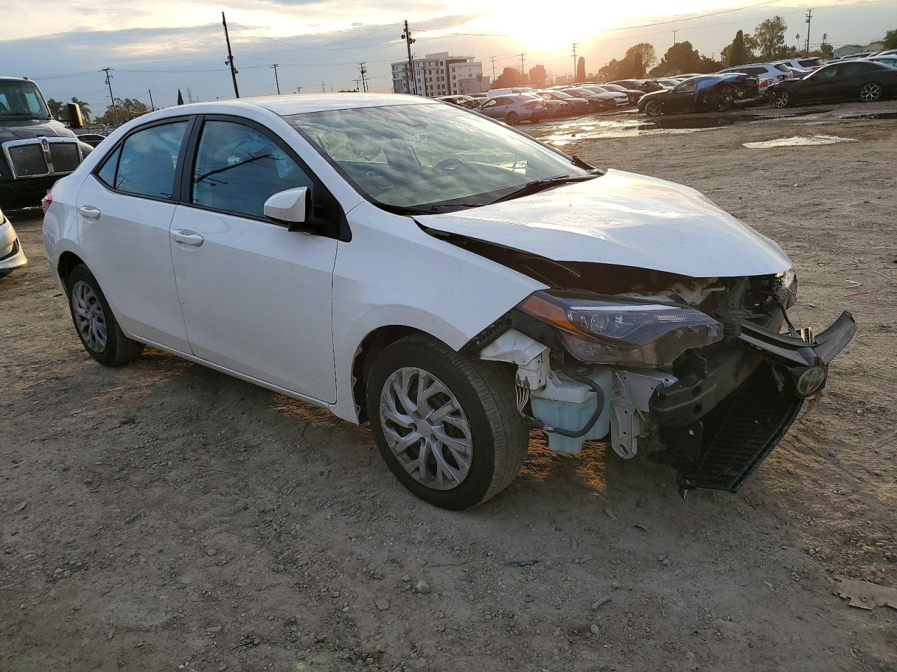 2017 TOYOTA COROLLA L photo 4