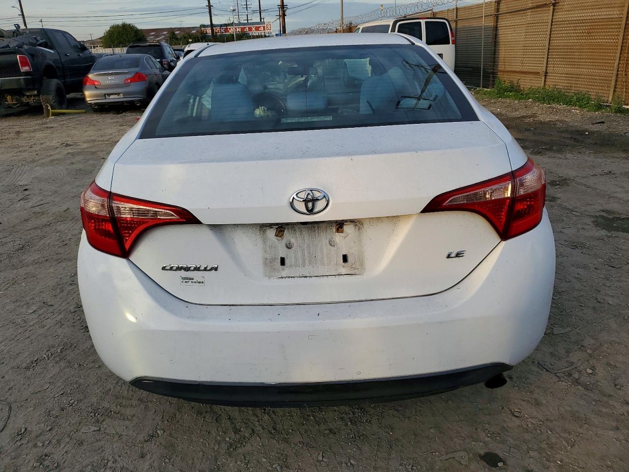 2017 TOYOTA COROLLA L photo 6