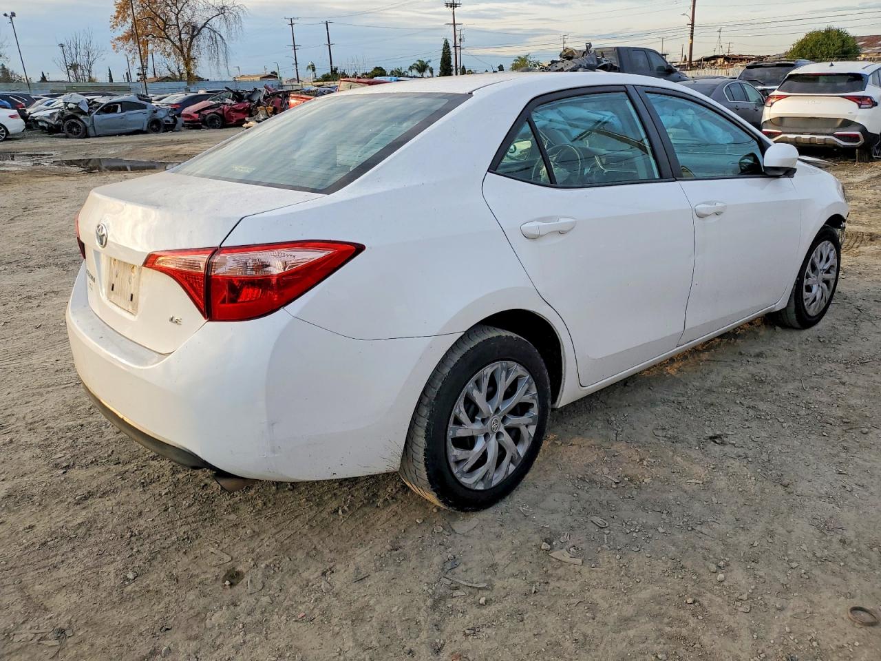 2017 TOYOTA COROLLA L photo 3