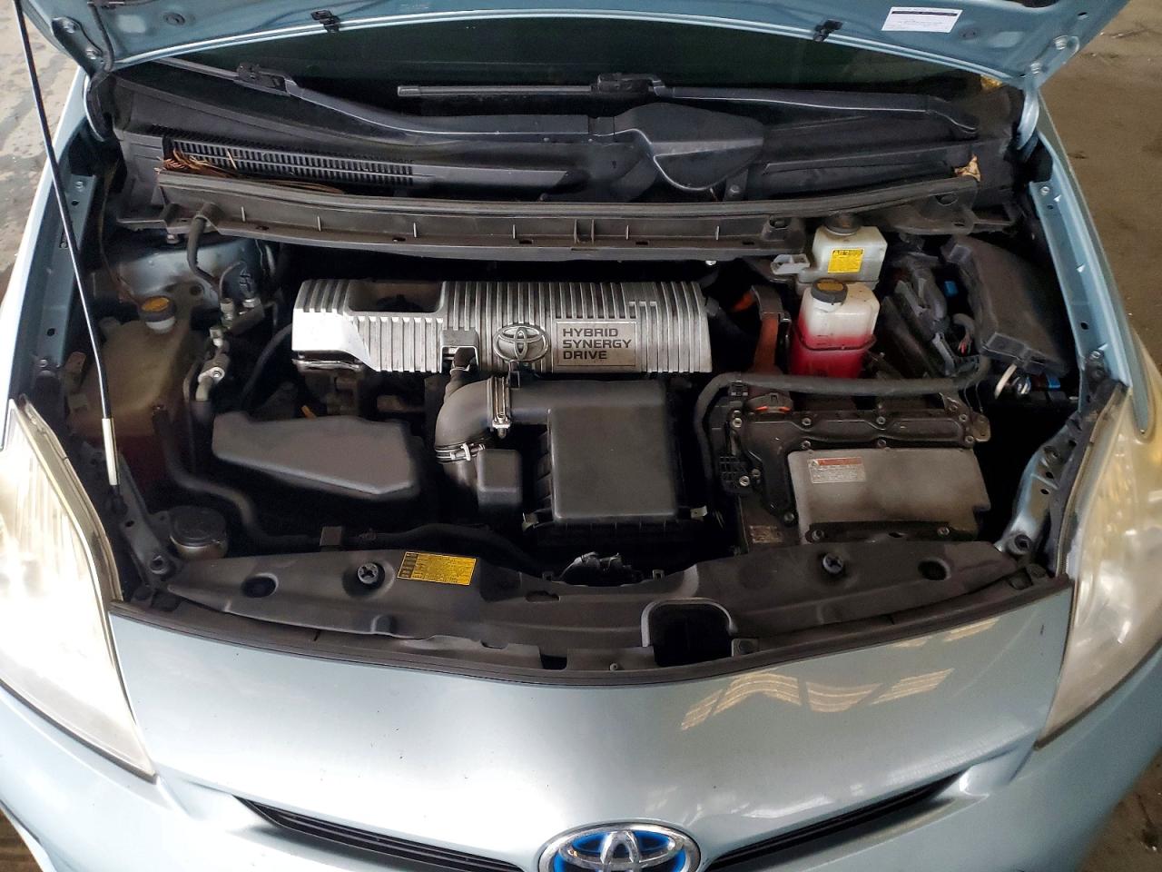 2012 TOYOTA PRIUS photo 11