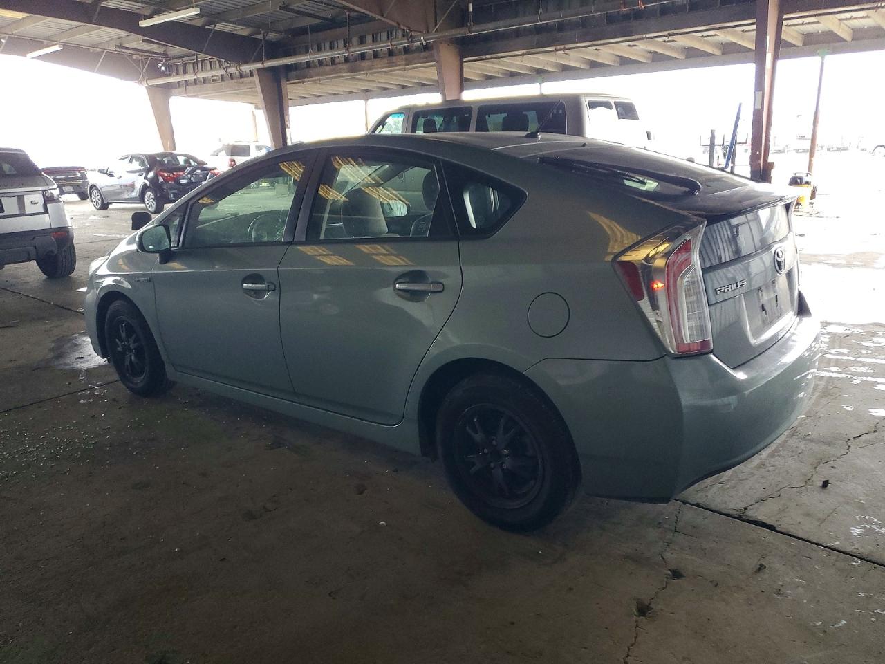 2012 TOYOTA PRIUS photo 2