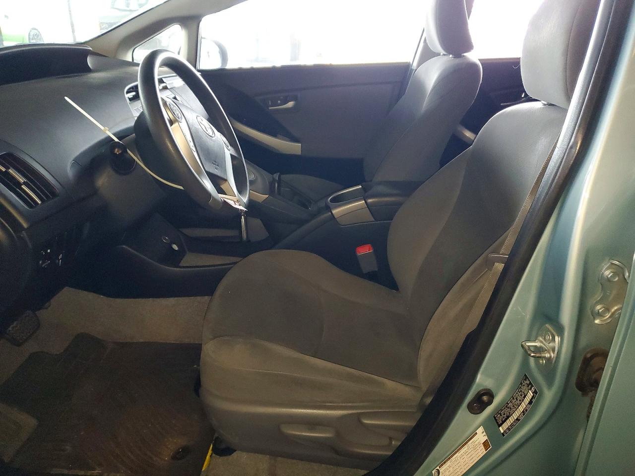 2012 TOYOTA PRIUS photo 7