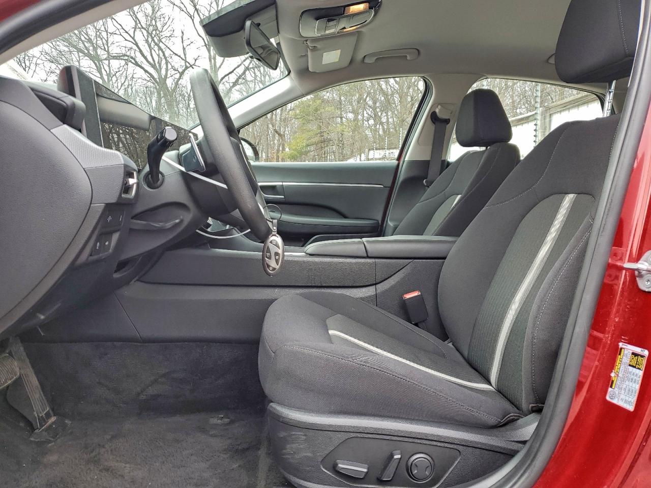2024 HYUNDAI SONATA SEL photo 13