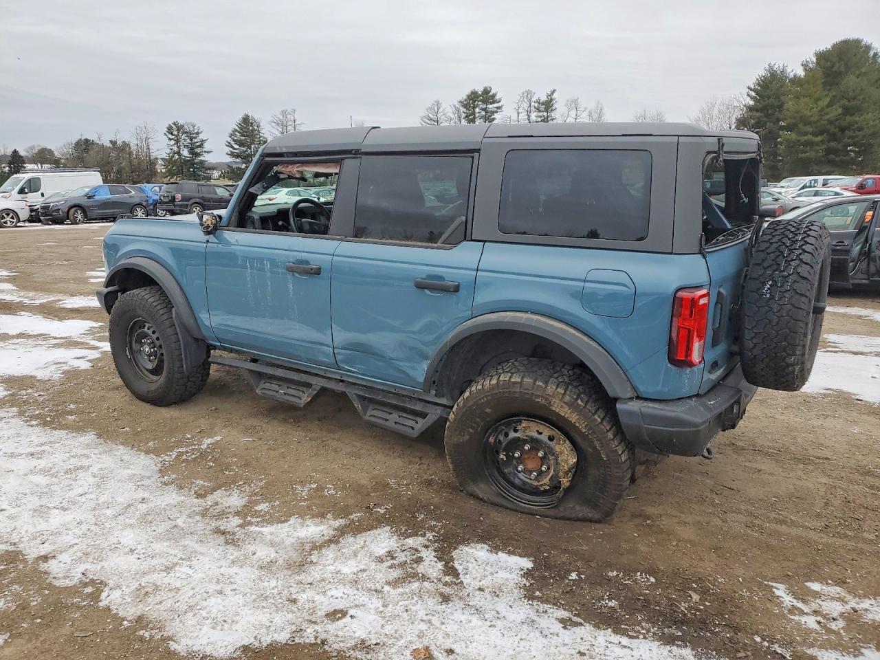 2022 FORD BRONCO BASE photo 2